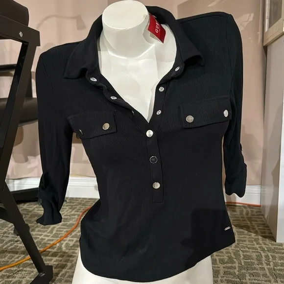 NWT Guess black silver button/snap up v neck collar 3/4 sleeve Medium RIBBED - Picture 2 of 14